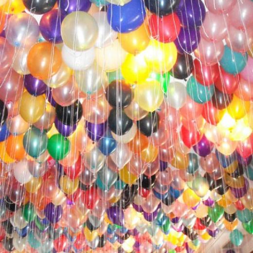 Alternate image of Balloons in Bulk