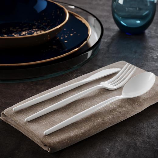 Alternate image of Trendables Gloss White Plastic Spoons - 20 Ct.